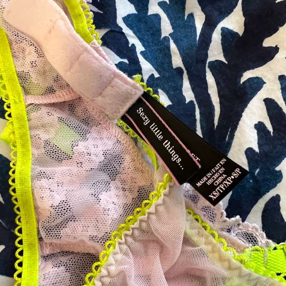 LOWEST PRICE - Victoria’s Secret Sexy Little Things Lace Garter Belt - Picture 3 of 3